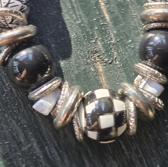 Black & White Bead Necklace Checks Silver Tone 17 - 20" - Picture 3 of 12